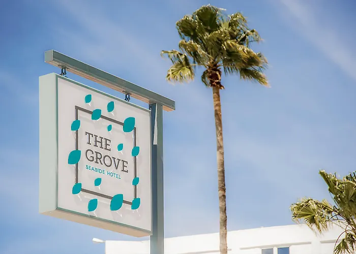 호텔 The Grove Seaside 4*