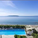 The Grove Seaside 4*
