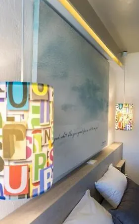 מלון The Grove Seaside