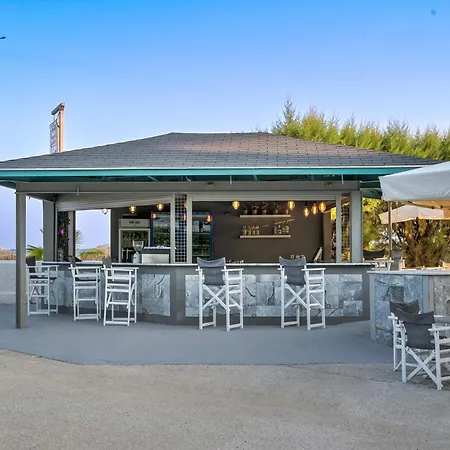 מלון The Grove Seaside