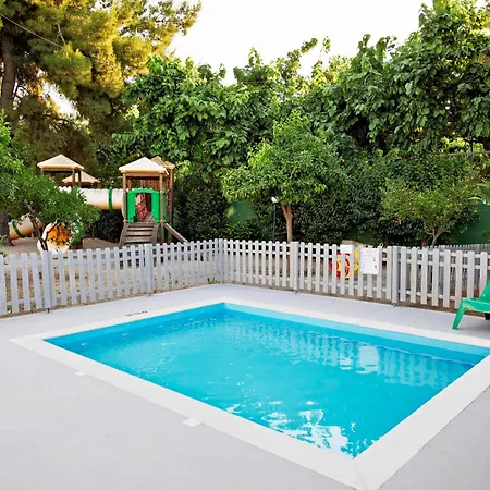 The Grove Seaside 4*