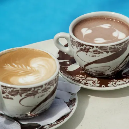 מלון The Grove Seaside 4*