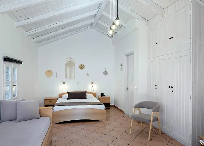 Hotel The Grove Seaside 4*