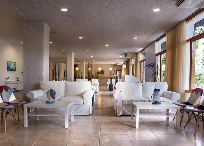 The Grove Seaside Otel